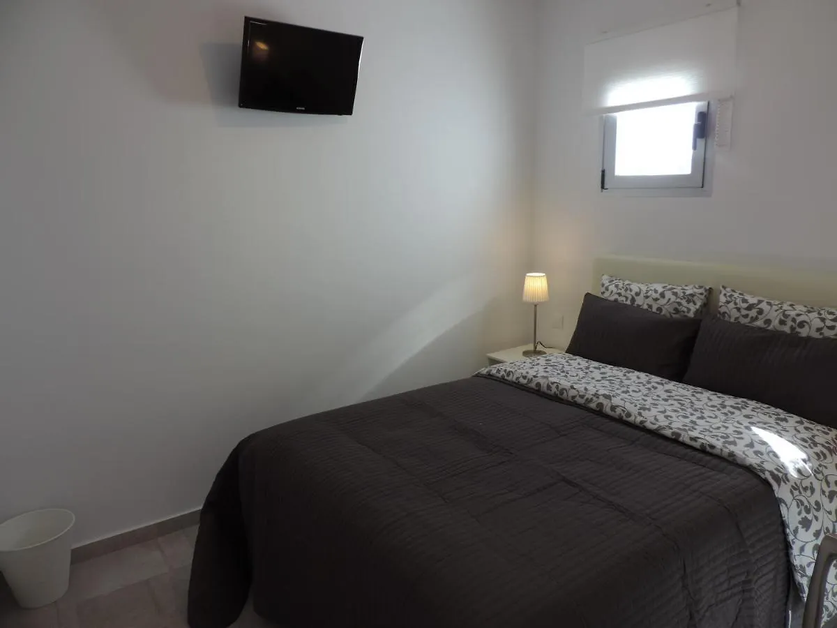 Apartment Los Gracioseros 209-2Bed -1St Floor-A/C-Uk Tv-Wifi Puerto del Carmen