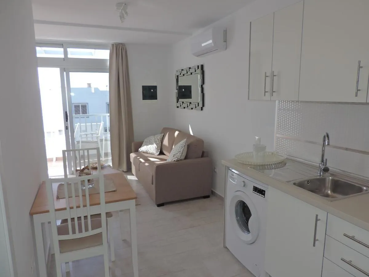 Los Gracioseros 209-2Bed -1St Floor-A/C-Uk Tv-Wifi Puerto del Carmen  Apartment Puerto del Carmen (Lanzarote)